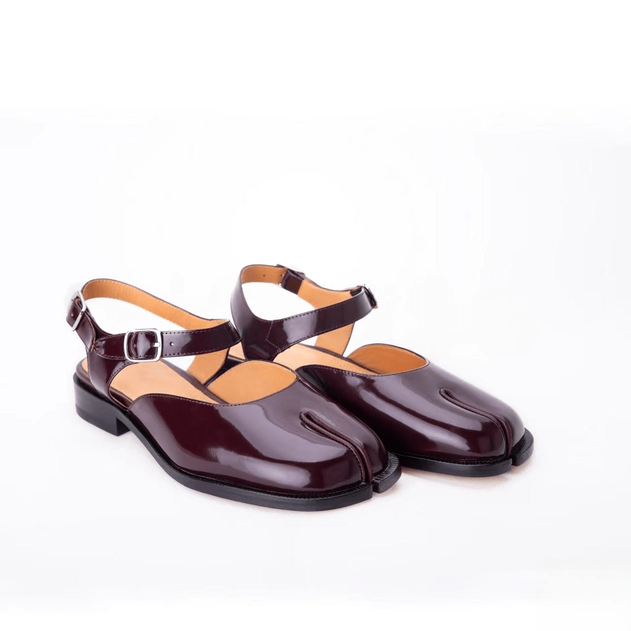 Tabi Split - Toe Leather Sandals - Sofia Romano